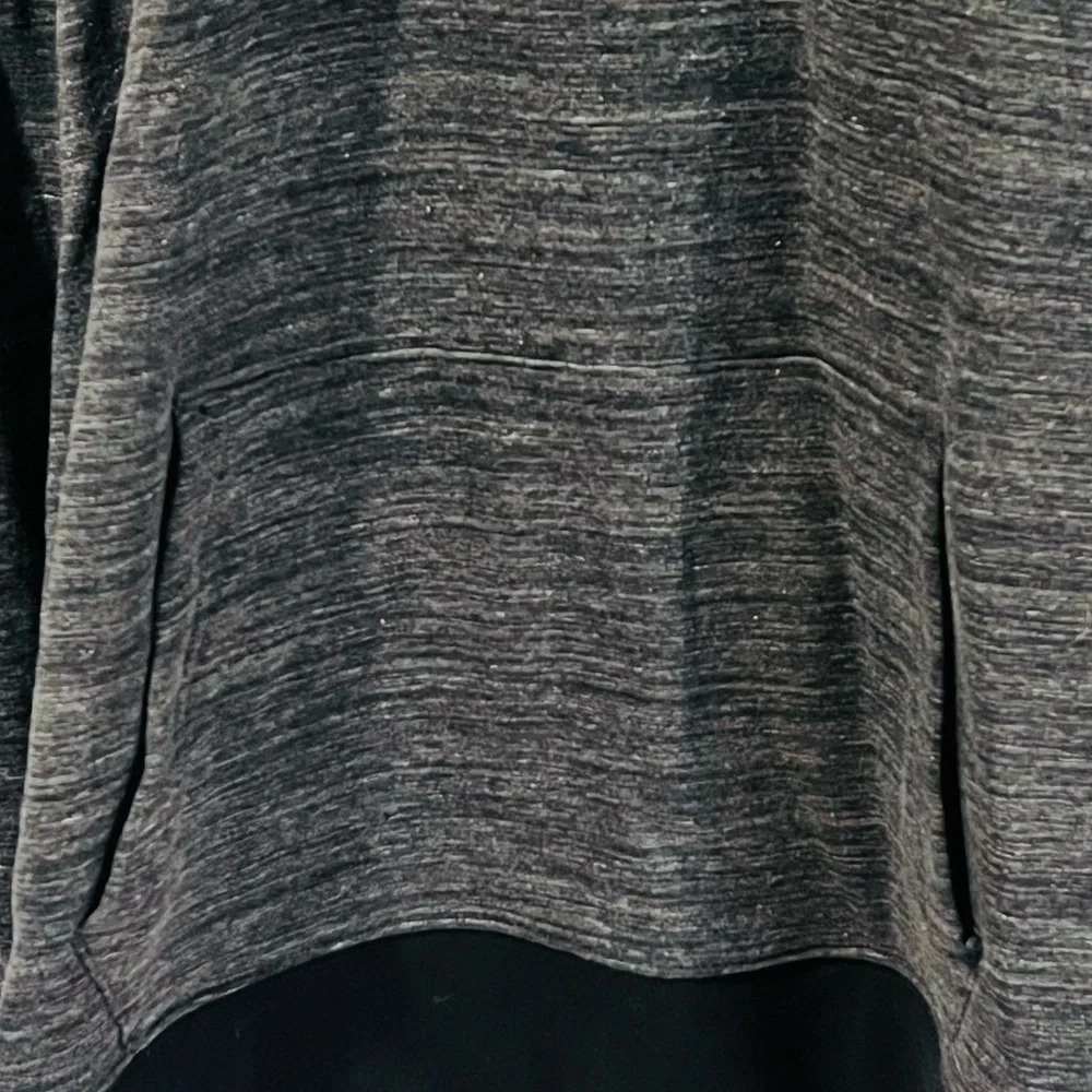 American Eagle Striped Reflective Performance Hoo… - image 7